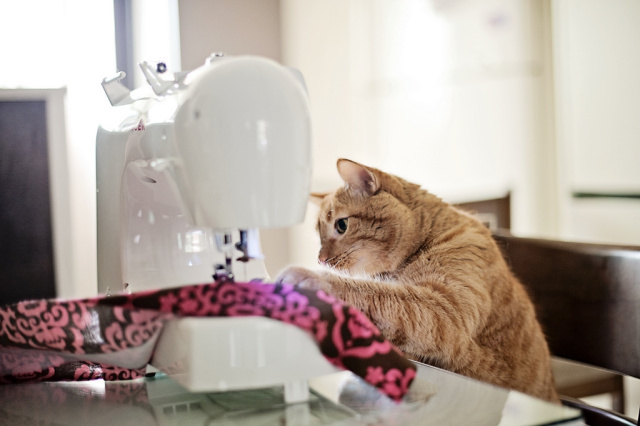 Sew Many Ways: Sew, Sew SaturdayGreat Sewing Table